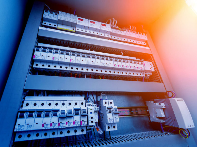 ELECTROCDT servicii electrice, instalații electrice, reparații electrice, mentenanță electrică